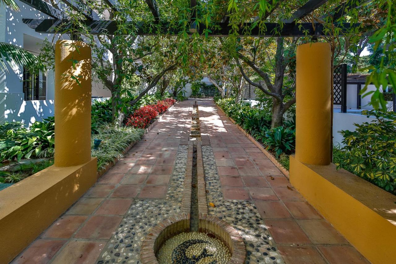 Jardines Las Golondrinas Apartments Elviria Marbella Dış mekan fotoğraf
